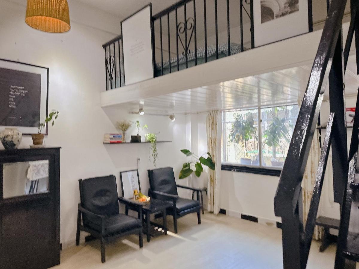 Black And White Dist 1 Apartment Ho Chi Minh City
